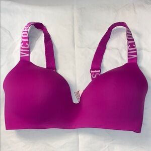 Victoria's Secret T-Shirt Lightly Lined, Wireless Bra, in Magenta